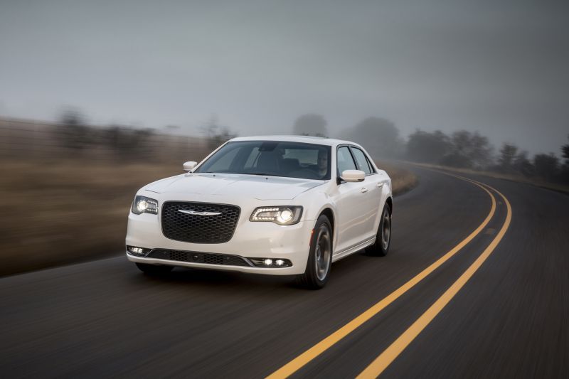 Chrysler 300 Ii (facelift 2015) S 3.6 (305 Hp) Awd Automatic